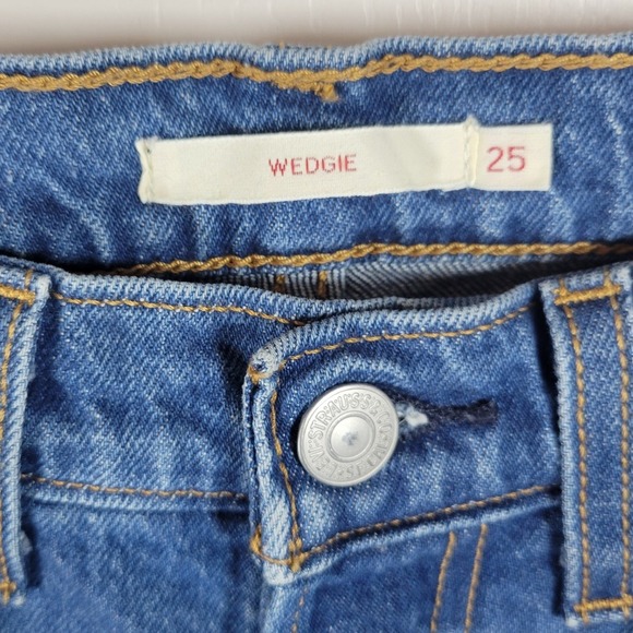 Levi's Premium Wedgie Straight Jeans Size 25 Button Fly Medium Wash High Rise - Picture 4 of 10